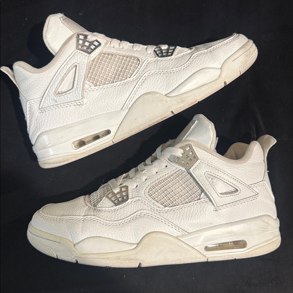 JORDAN RETRO 4